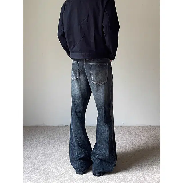 Ruxu Vintage Washed Flare Jeans