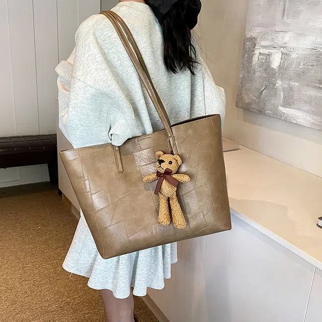 OKEKE pu Tote
