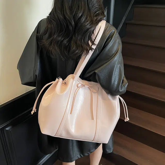 OKEKE PU Tote