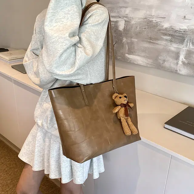OKEKE pu Tote