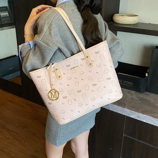 OKEKE pu Tote
