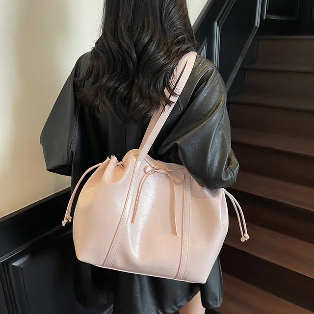 OKEKE PU Tote