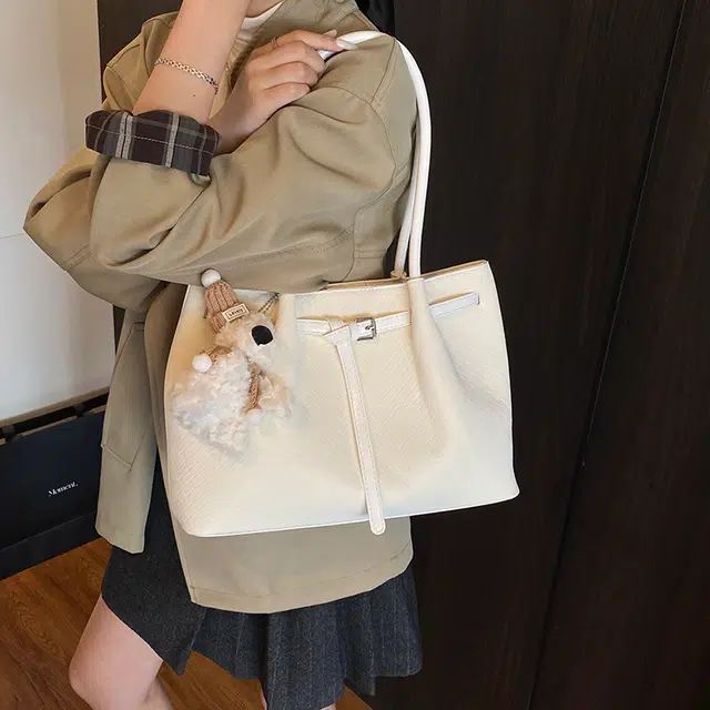 OKEKE pu Tote
