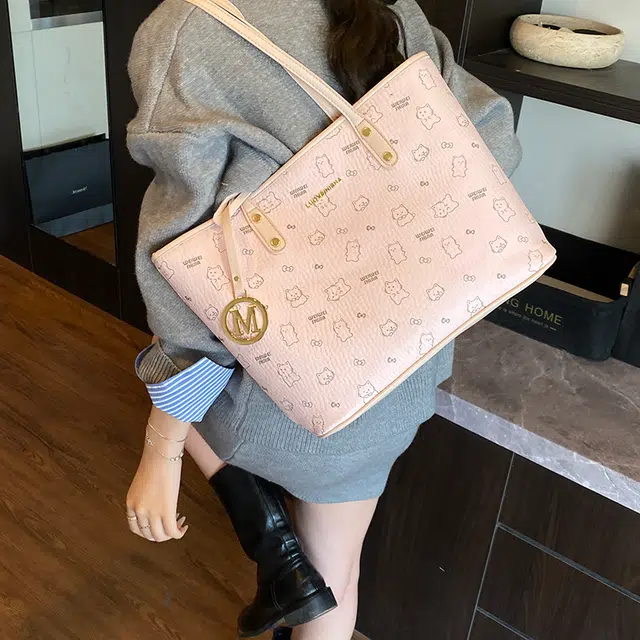 OKEKE pu Tote