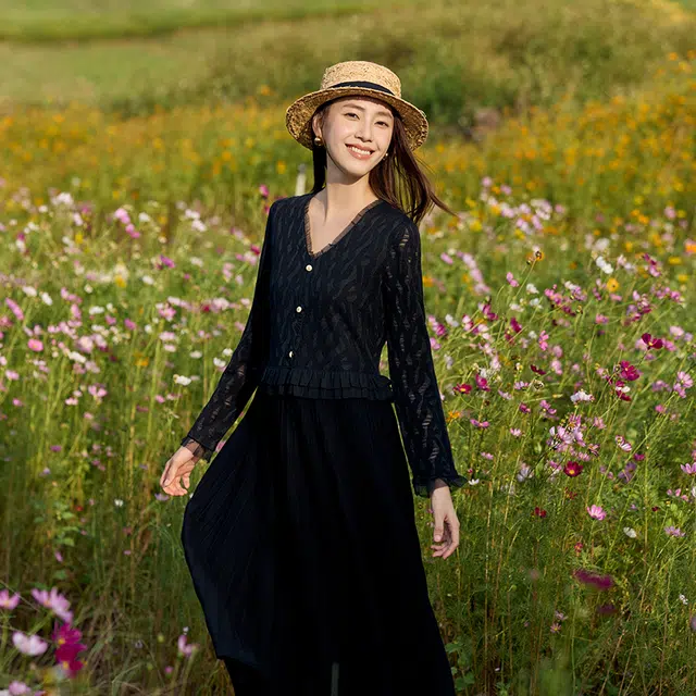 A LIFE ON THE LEFT V