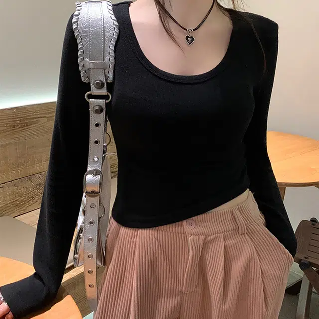 AUSSINO T