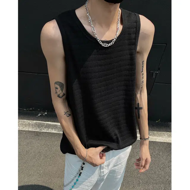 GOODHENLCE T