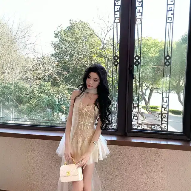 格子苔 刺绣条纹今年流行爆款仙女裙吊带连衣裙 女款