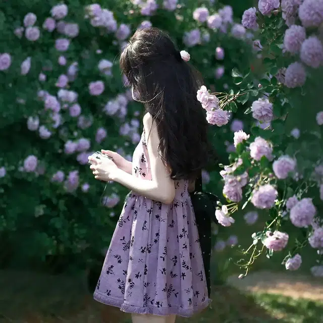 格子苔 甜辣妹碎花流苏挂脖收腰气质设计感小个子短裙夏季吊带连衣裙 女款