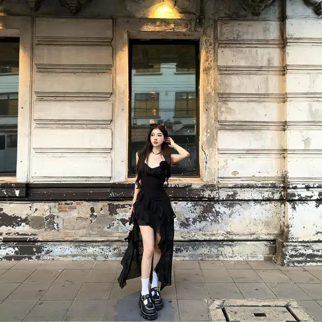 格子苔 法式纯欲风赫本子女夏季收腰气质不规则荷叶边长裙吊带连衣裙 女款