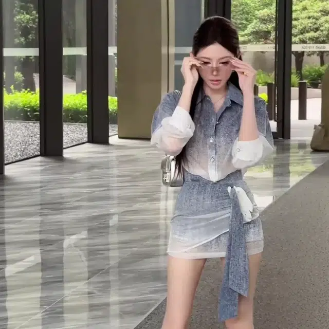 格子苔 天空之境”设计感时尚小香渐变九分袖衬衫上衣包臀半身裙裙装套装 女款