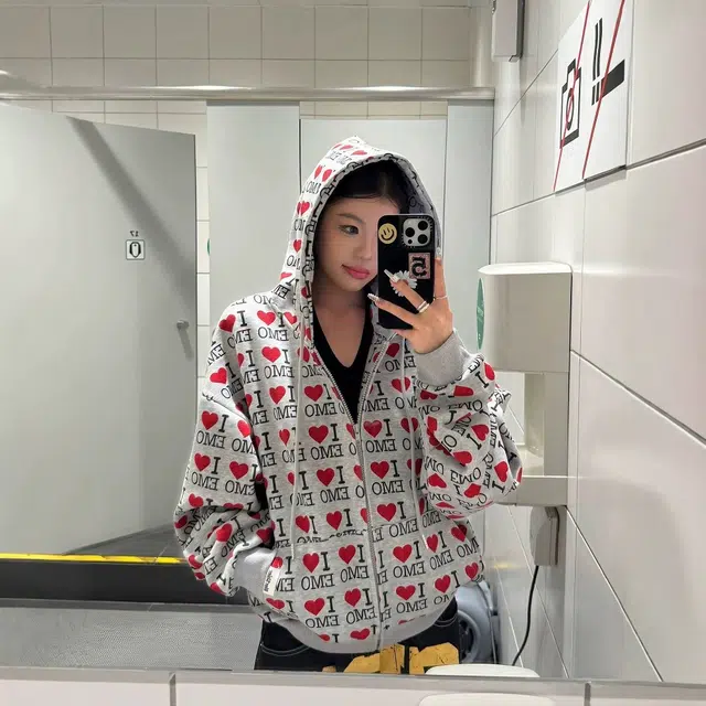 格子苔 美式复古字母爱心满印连帽女秋季设计感短款外套 卫衣 女款