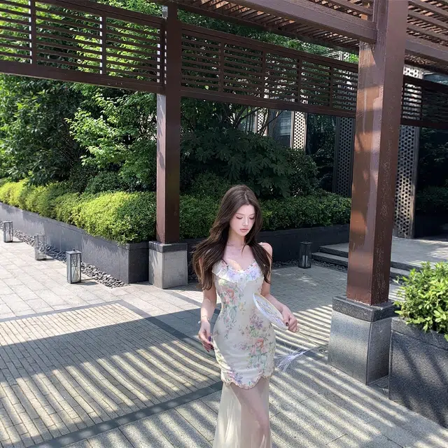 格子苔 荷叶边法式印花女夏季网纱拼接收腰裙子温柔风包臀长裙 吊带连衣裙 女款