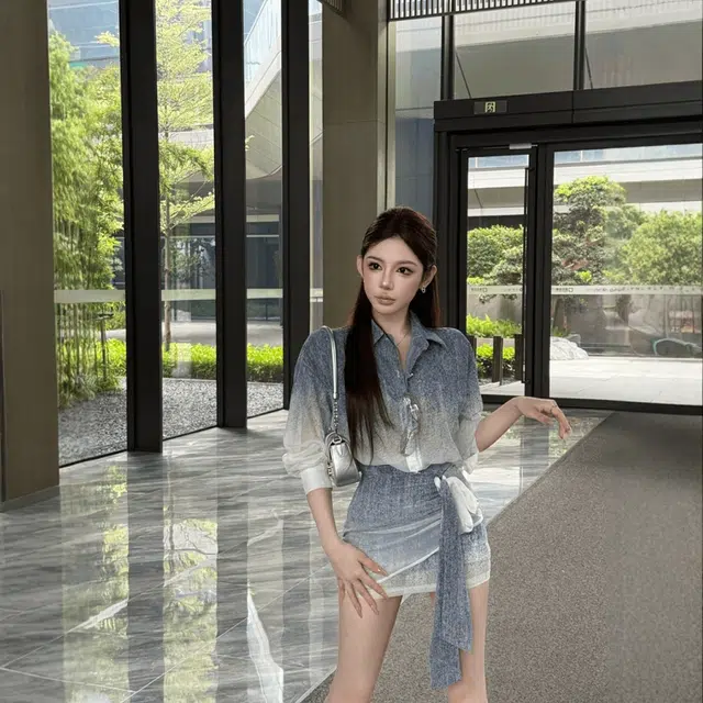 格子苔 天空之境”设计感时尚小香渐变九分袖衬衫上衣包臀半身裙裙装套装 女款