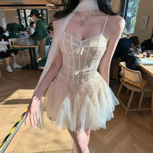 格子苔 刺绣条纹今年流行爆款仙女裙吊带连衣裙 女款