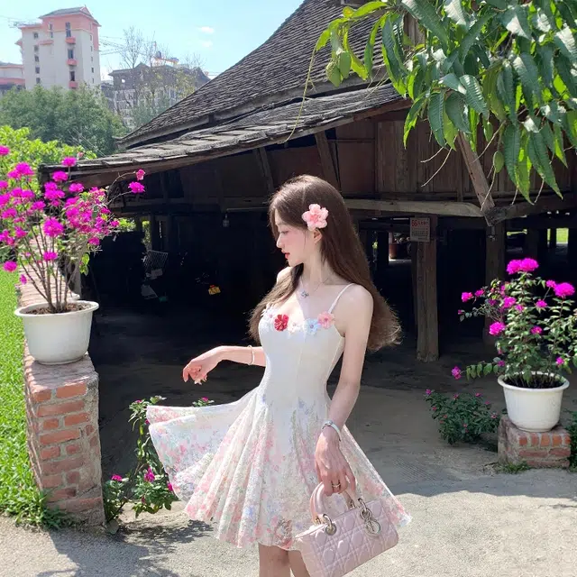 格子苔 碎花显瘦设计感小裙子吊带连衣裙 女款