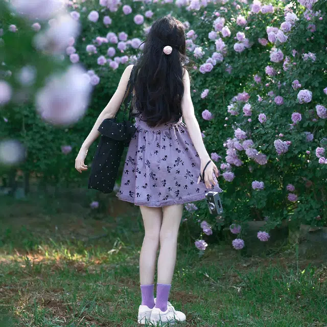 格子苔 甜辣妹碎花流苏挂脖收腰气质设计感小个子短裙夏季吊带连衣裙 女款