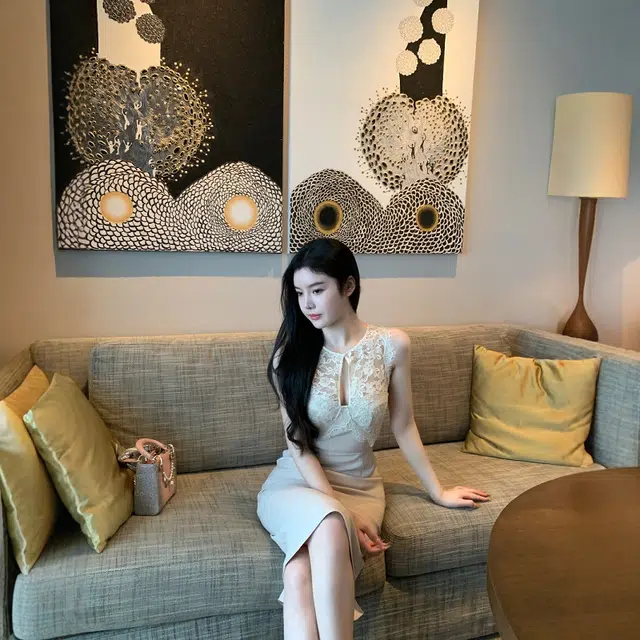 格子苔 蕾丝拼接镂空设计感女修身气质包臀裙无袖连衣裙 女款