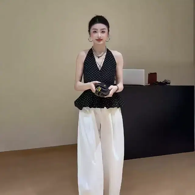 V T