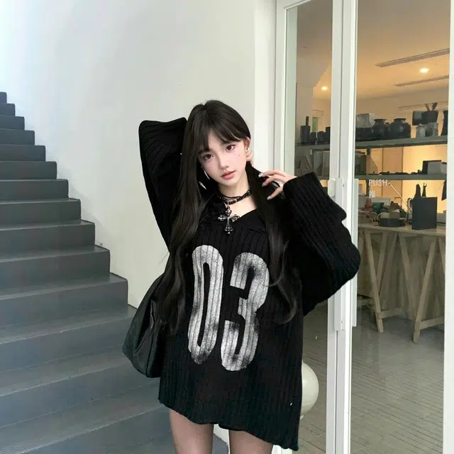 V