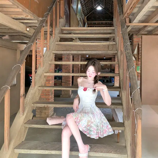 格子苔 碎花显瘦设计感小裙子吊带连衣裙 女款