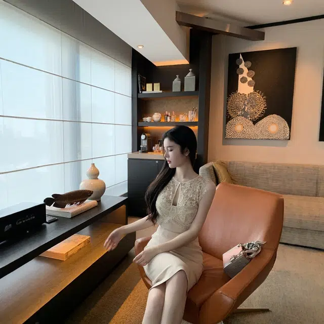 格子苔 蕾丝拼接镂空设计感女修身气质包臀裙无袖连衣裙 女款