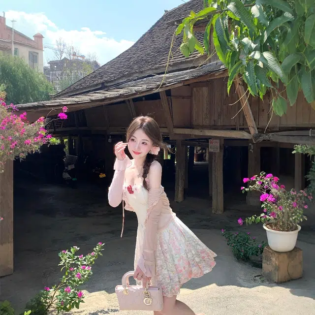 格子苔 碎花显瘦设计感小裙子吊带连衣裙 女款