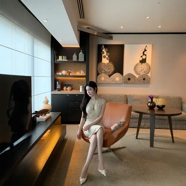 格子苔 蕾丝拼接镂空设计感女修身气质包臀裙无袖连衣裙 女款