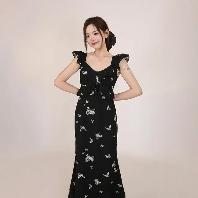 格子苔 高级感法式小飞袖碎花穿搭收腰简约短袖连衣裙 女款