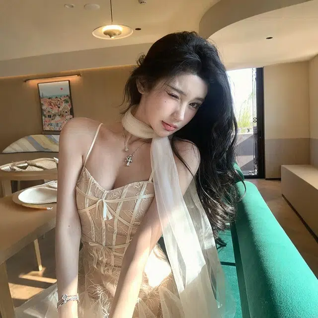 格子苔 刺绣条纹今年流行爆款仙女裙吊带连衣裙 女款