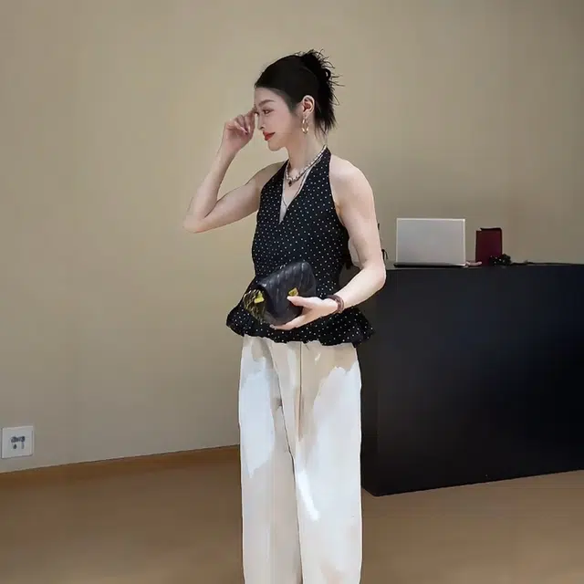 V T