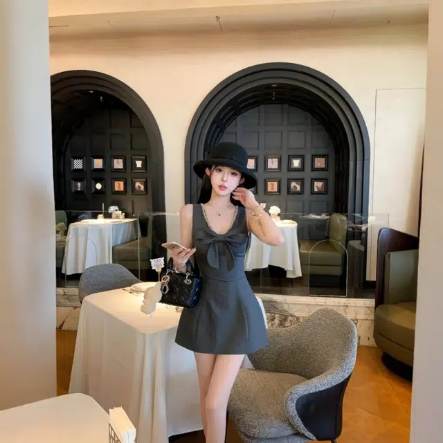 格子苔 千金风甜美短裙夏季收腰显瘦设计感气质性感法式背心女无袖连衣裙 女款