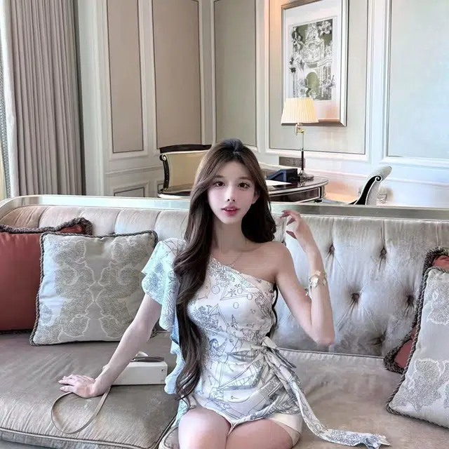 MISSHONEY MH T