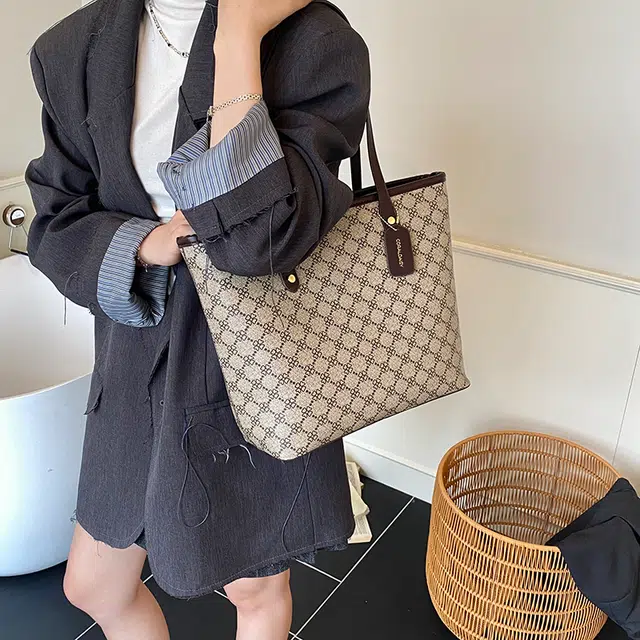 CORALDAISY PU Tote