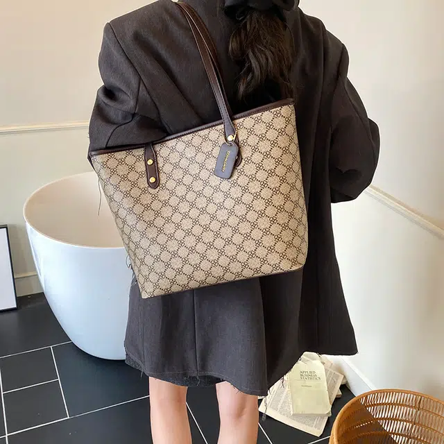 CORALDAISY PU Tote