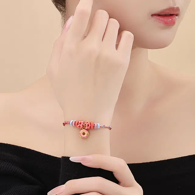 水贝 少女甜甜圈手绳 手工编绳甜美少女可爱日常通勤百搭小众设计 足金 珐琅 一口价 黄金手链 女款