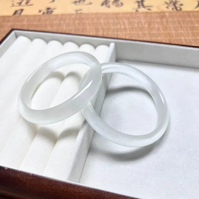 水贝 白月光 贵妃镯晶莹剔透 新中式国潮古风显气质高级感冷清感学生恋爱 玻璃猫眼 手镯 女款