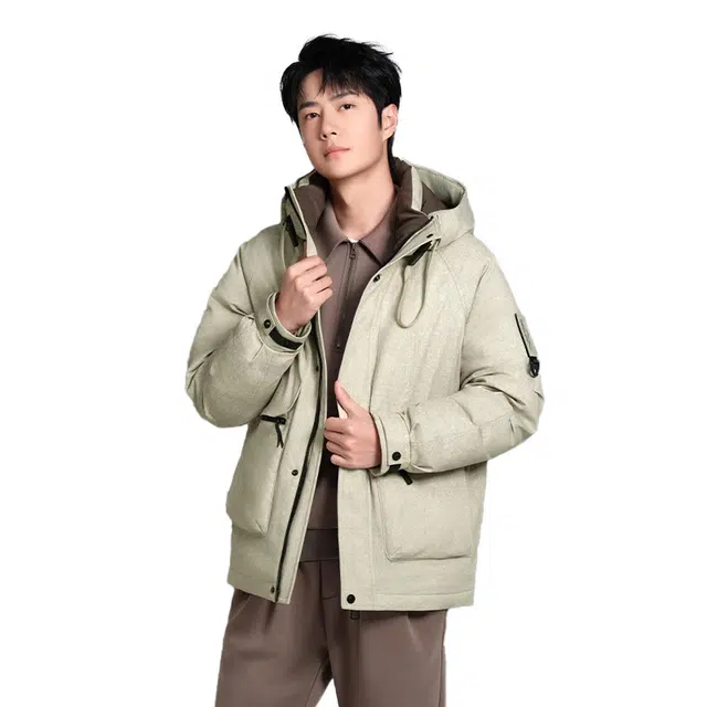 鸭鸭 短款宽松纯色时尚连帽羽绒服 男女同款