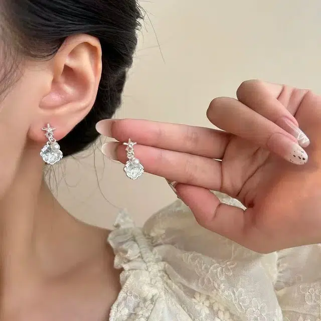 澜耀 银芒冰晶蕊 日韩精灵风小花上班精致 铜合金 耳环 女款