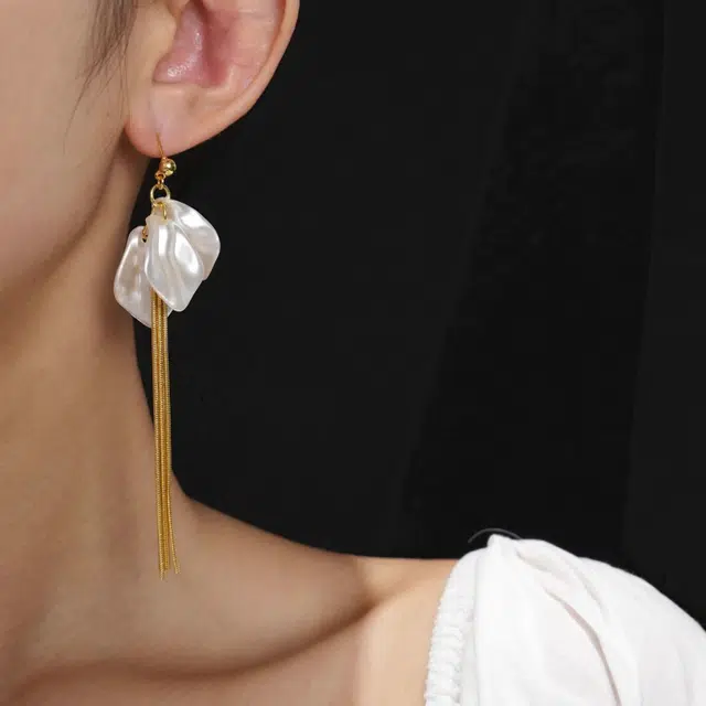 澜耀 法式复古白花长款流苏 高级感设计文艺气质耳饰 合金 耳环 女款