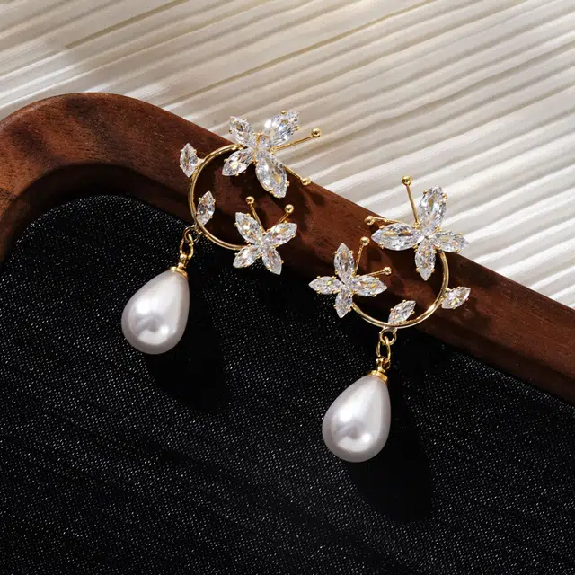 澜耀 气质蝴蝶环绕耳饰 时尚百搭少女法式轻奢超仙精致#好运 合金  耳环 女款