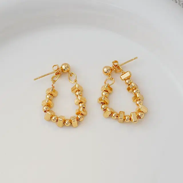 LANYAO Twisted Cube Chain Earrings
