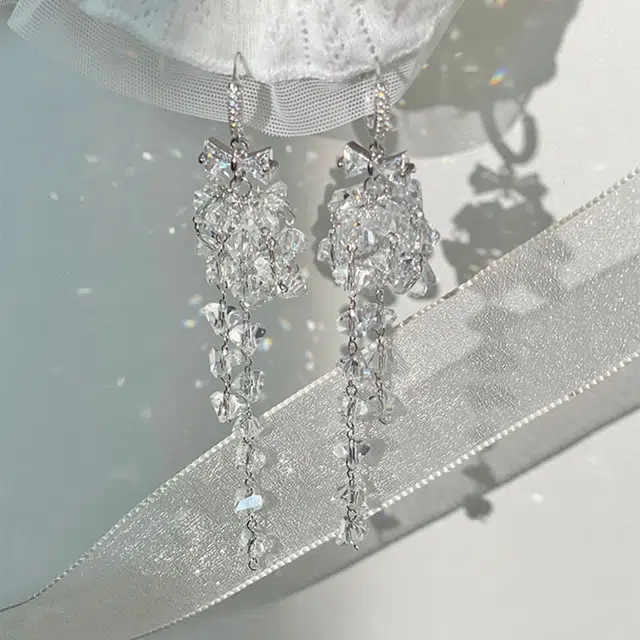 澜耀 晶蝶碎影 夏日清凉水晶蝴蝶结流苏气质长款闪耀碎钻耳饰#好运 铜合金 耳环 女款