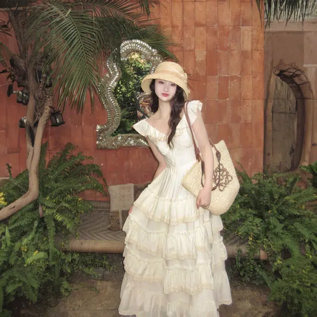 小菊川栗 法式复古高端精致小飞袖杏色蛋糕复古宫廷风气质吊带长裙短袖连衣裙 女款