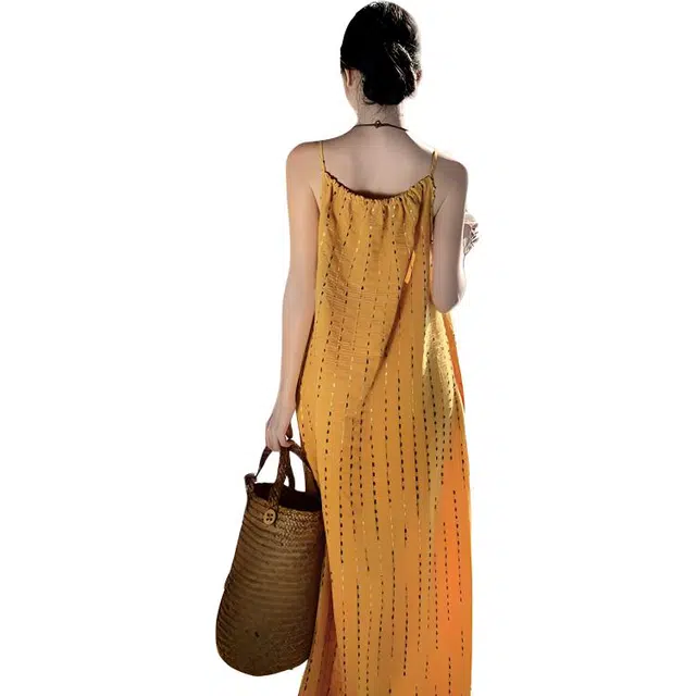 小菊川栗 舒适休闲简约百搭时尚纯色修身吊带连衣裙 女款 黄色