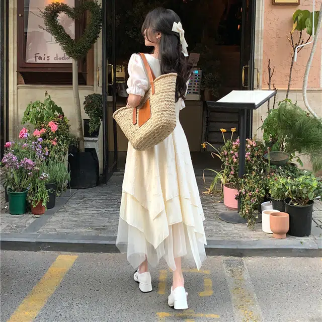 小菊川栗 方领法式名媛风收腰气质设计感公主蛋糕裙短袖连衣裙 女款 杏色