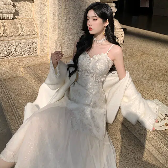 小菊川栗 学院风时尚休闲潮流甜辣穿搭月光与诗法式绝美珠链提花拼接显瘦吊带连衣裙 女款 白色