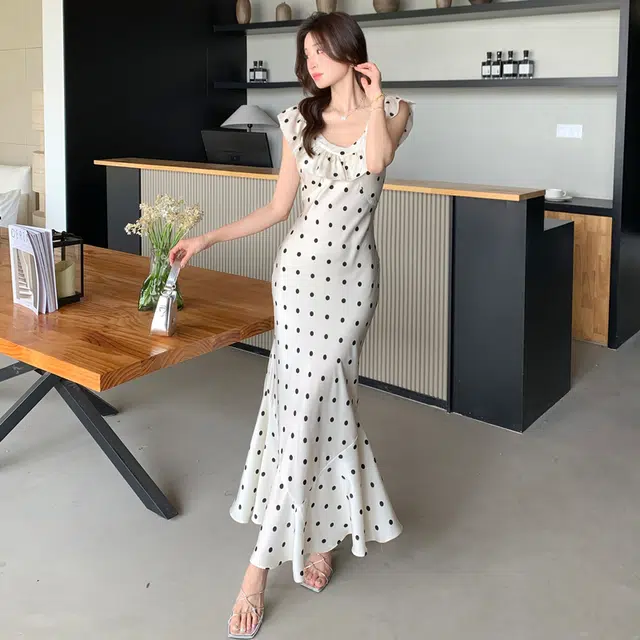 小菊川栗 荷叶边韩系收腰鱼尾包臀无袖连衣裙 女款 波点裙