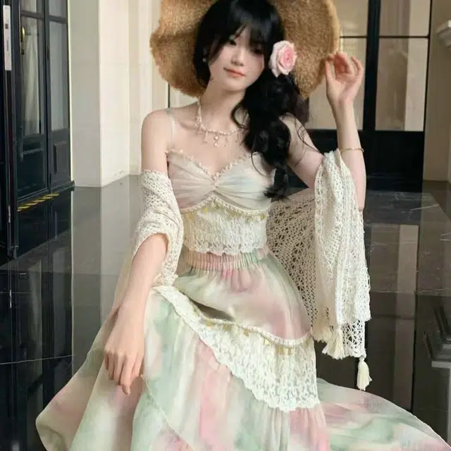 小菊川栗 学院风时尚休闲潮流甜辣穿搭曼日花事氛围感晕染印花海边度假吊带半裙裙装套装 女款