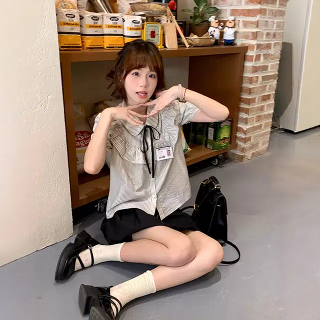 小菊川栗 韩版学院风洋气甜美百搭短袖娃娃领荷叶边蝴蝶结条纹衬衫上衣裙装套装 女款